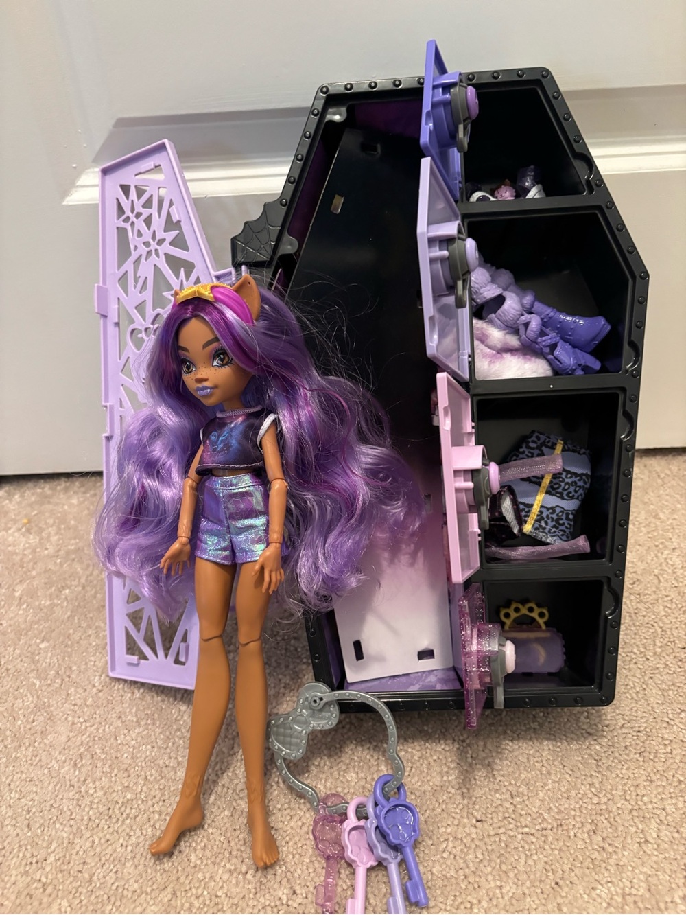 Monster High Skulltimate Secrets Fearidescent Clawdeen Wolf Locker Keys